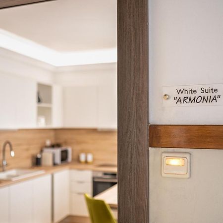 White Suite Armonia Salonic Exterior foto