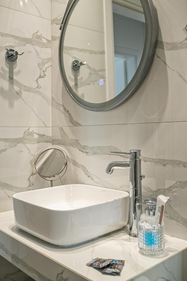 White Suite Armonia Salonic Exterior foto
